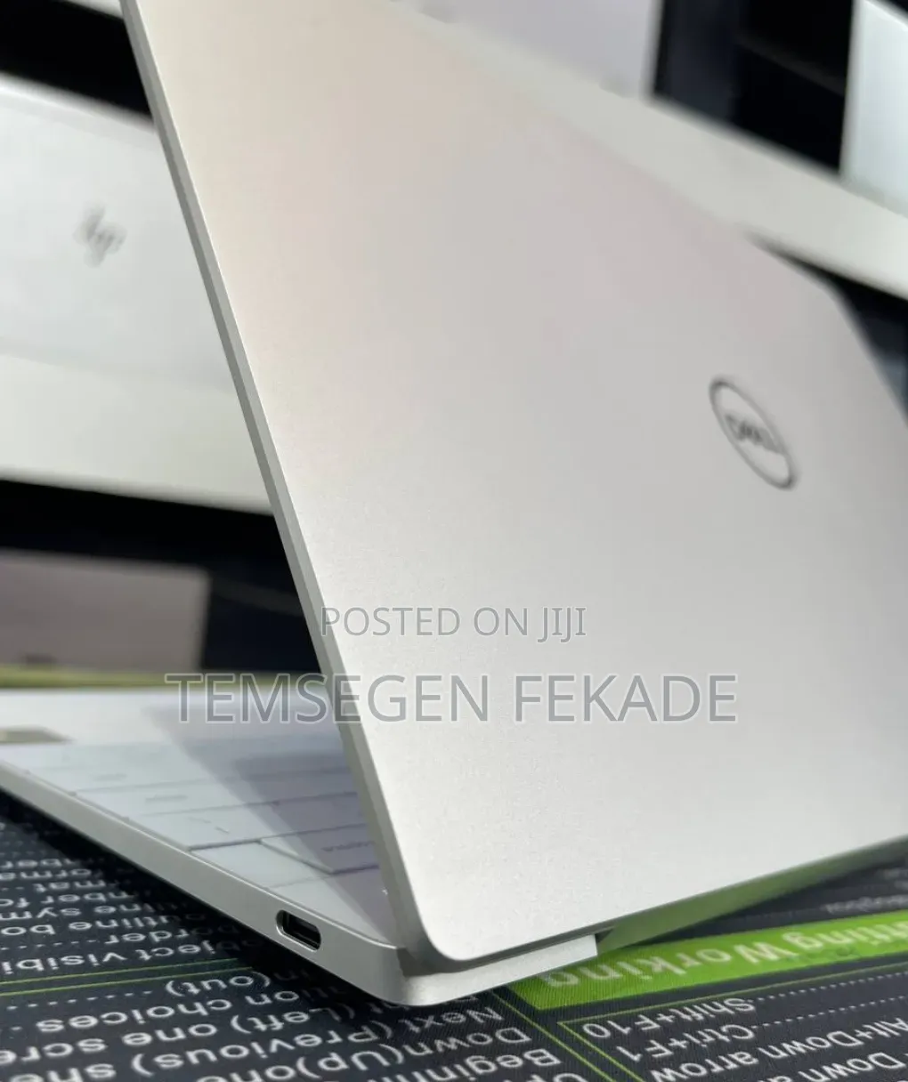 New Laptop Dell XPS 13 32GB Intel Core i7 SSD 512GB