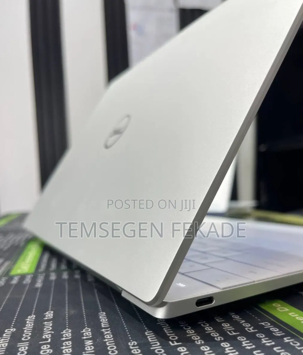 New Laptop Dell XPS 13 32GB Intel Core i7 SSD 512GB