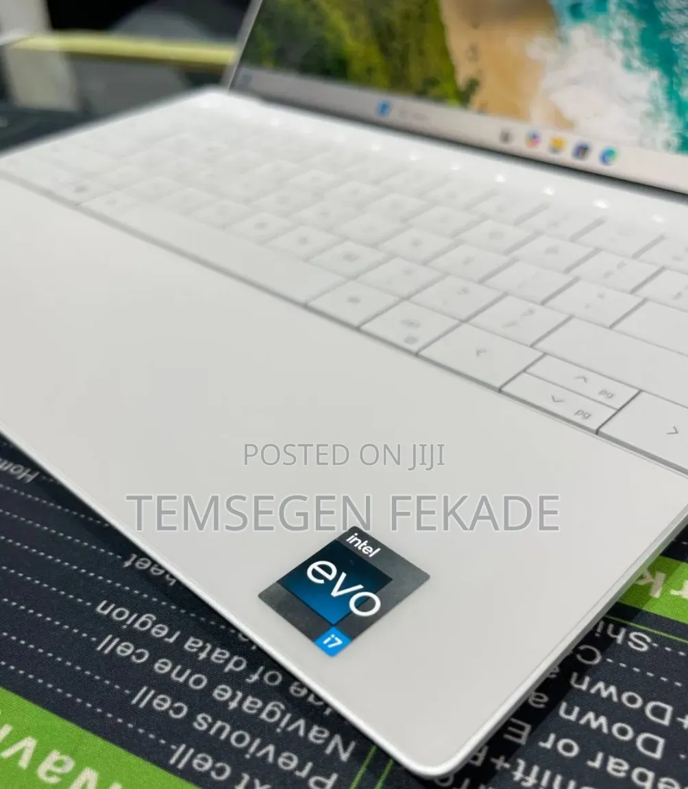 New Laptop Dell XPS 13 32GB Intel Core i7 SSD 512GB