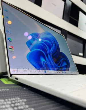 New Laptop Dell XPS 13 16GB Qualcomm Snapdragon X Elite SSD 512GB
