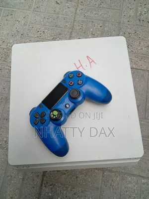 Playstation 4 Slim