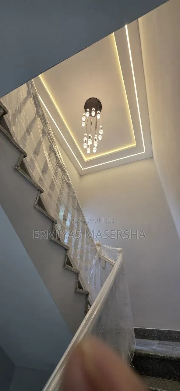 Furnished 8bdrm House in Yeka for sale