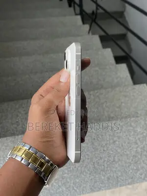 New Apple iPhone 13 128 GB White