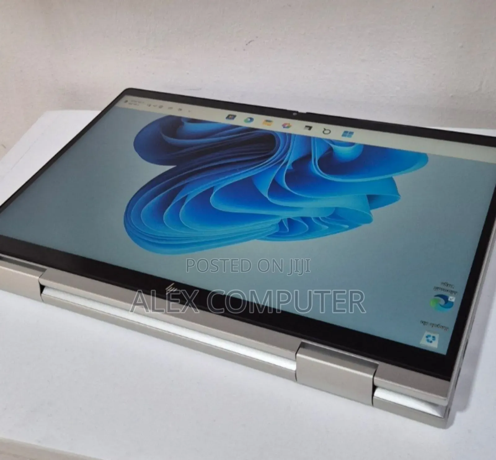 New Laptop HP Envy X360 8GB Intel Core i5 SSD 512GB
