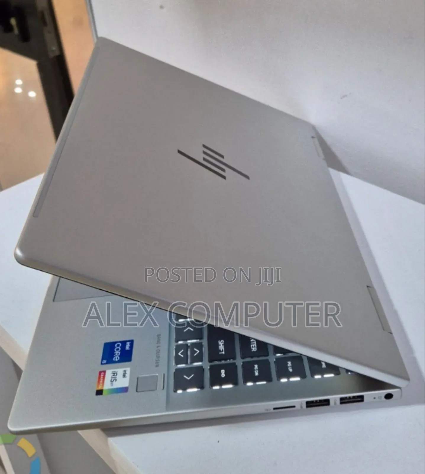 New Laptop HP Envy X360 8GB Intel Core i5 SSD 512GB