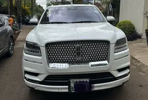 Lincoln Navigator 2024 White