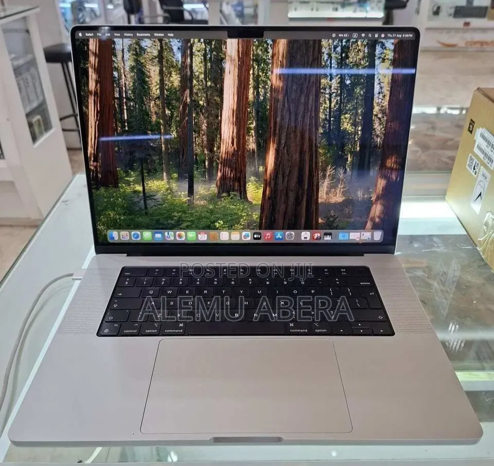 New Laptop Apple MacBook Pro 2021 M1 32GB Apple M1 Pro SSD 1T