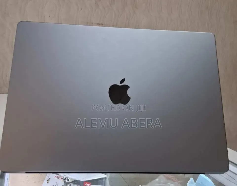 New Laptop Apple MacBook Pro 2021 M1 32GB Apple M1 Pro SSD 1T