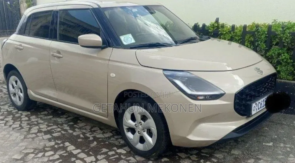 Suzuki Swift 2025 Beige