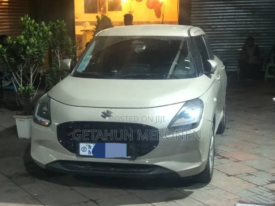 Suzuki Swift 2025 Beige