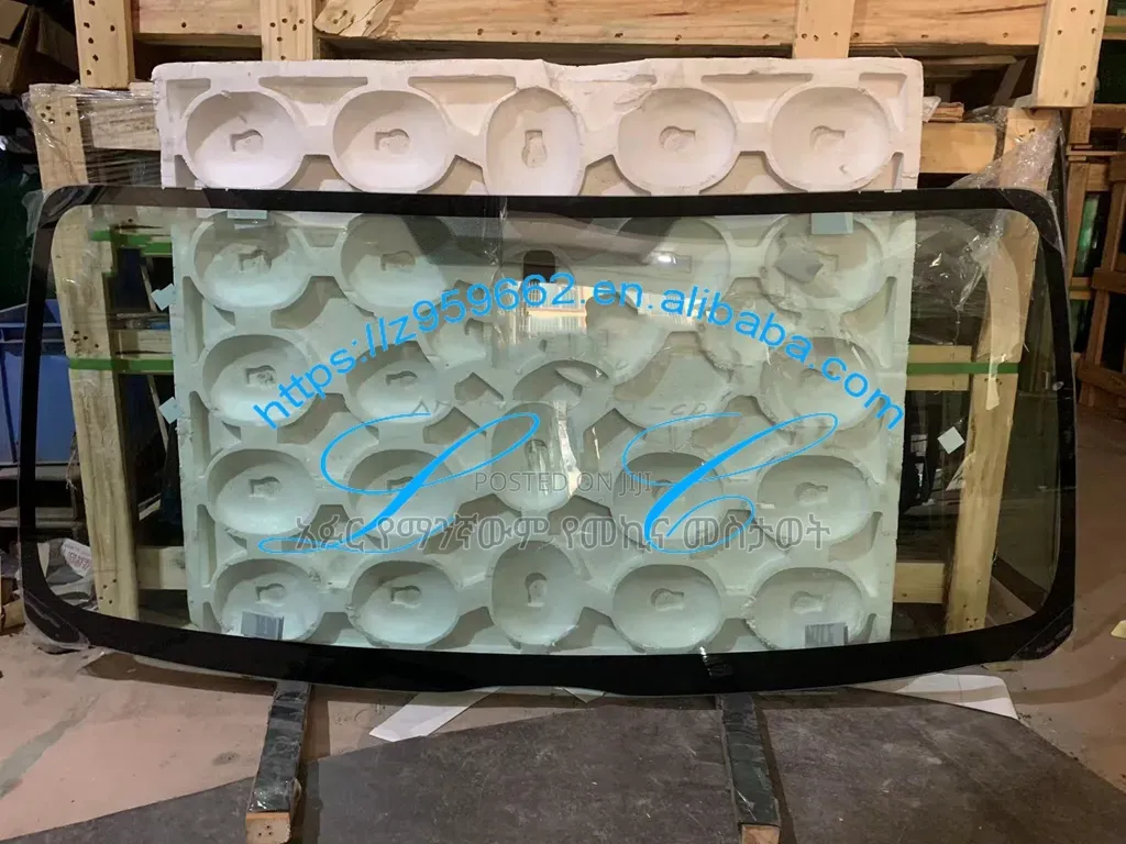 Toyota Hiace 2014 -2018 Model Windshelld Glass(አባዱላ ሚኒባስ የግባር መስታወት