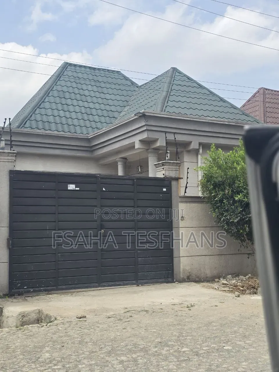 4bdrm Villa in Villa, Bole for rent