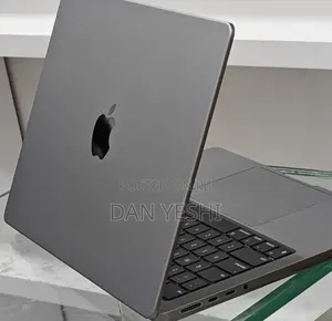 New Laptop Apple MacBook Pro 8GB Apple M3 SSD 512GB