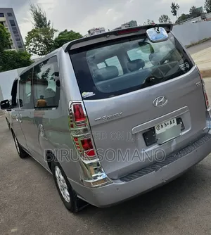Hyundai H1 2014 Silver