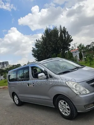 Hyundai H1 2014 Silver