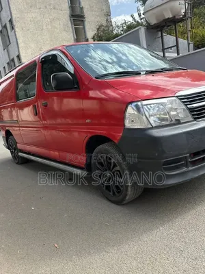 Toyota HiAce 2010 Red