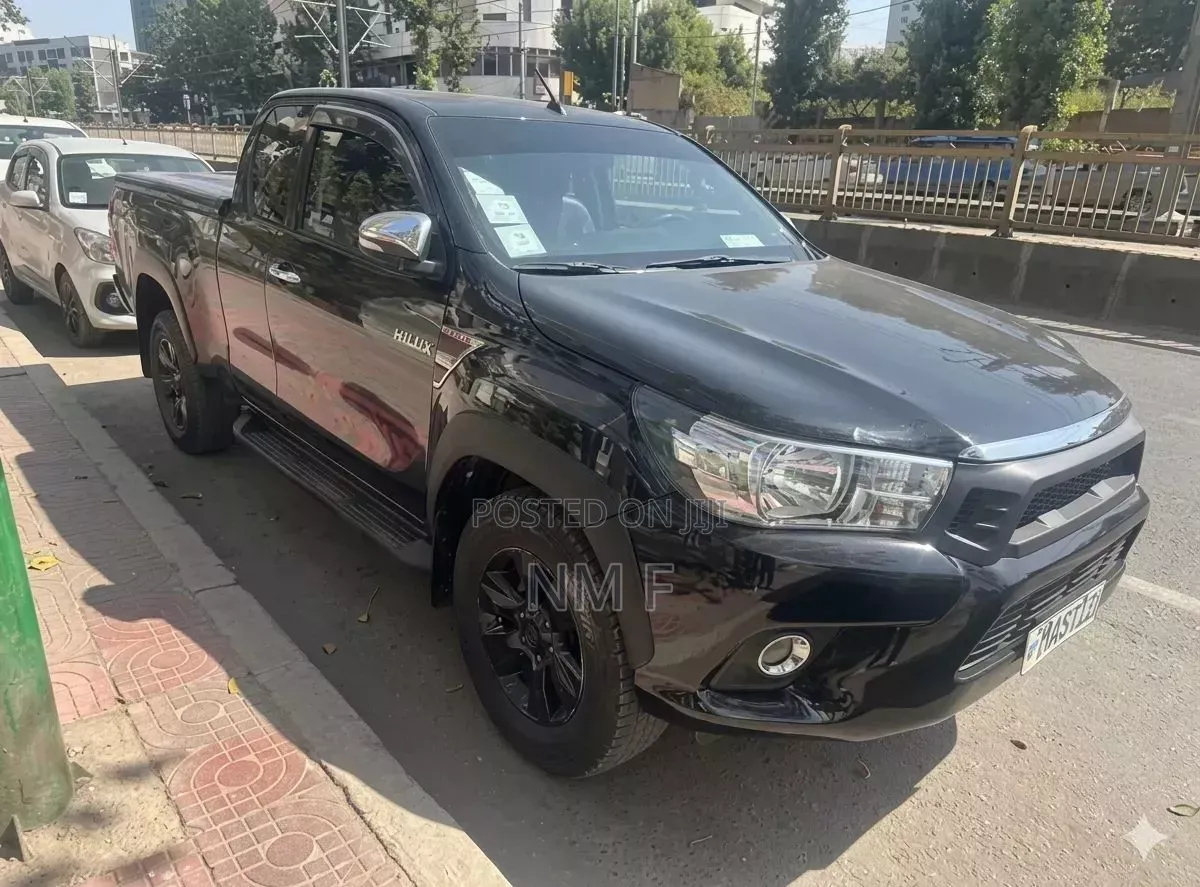 Toyota Hilux Revo Single Cab Deisel 2.8 RWD 2017 Black