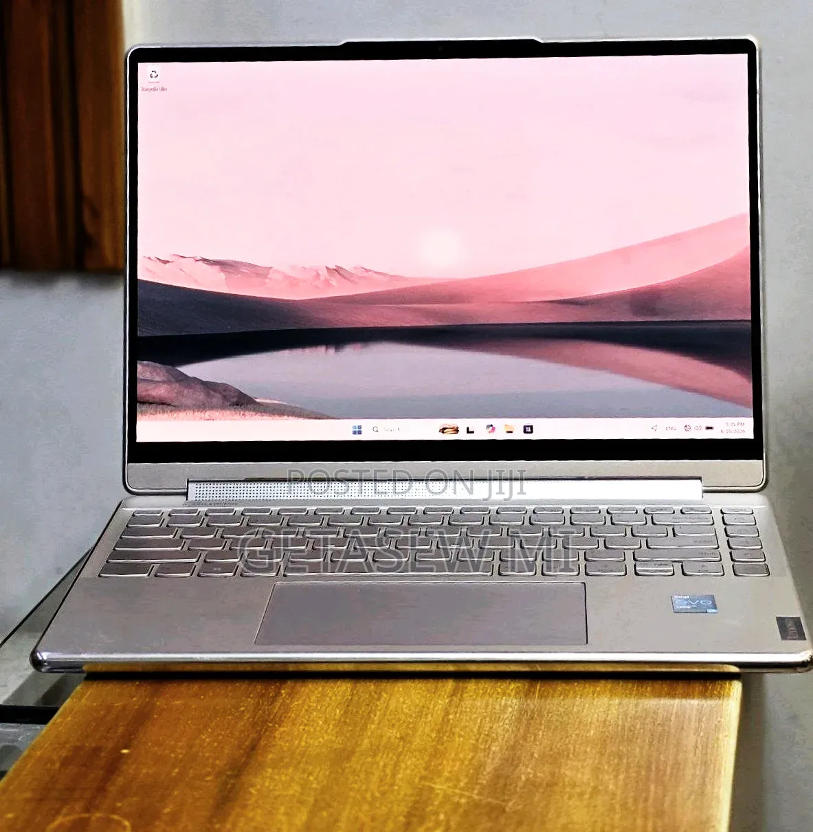 New Laptop Lenovo Yoga Book 9i 16GB Intel Core i7 SSD 512GB
