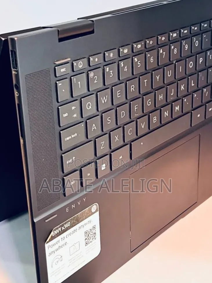 New Laptop HP Envy X360 8GB AMD Ryzen 5 SSD 512GB