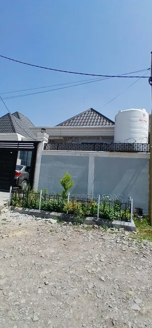 Furnished 4bdrm Villa in Villa, Bole for rent