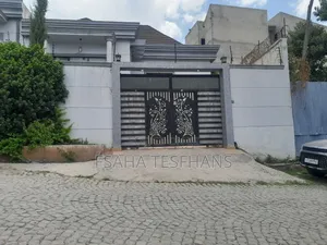 4bdrm Villa in Villa, Bole for rent
