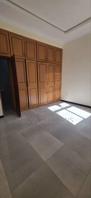 4bdrm Villa in Villa, Bole for rent