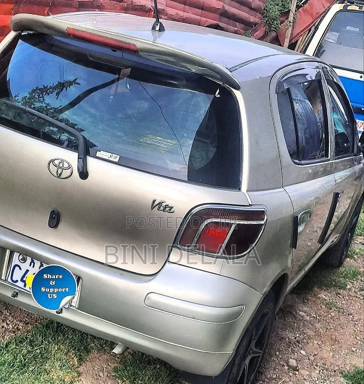 Toyota Vitz 2004 Beige