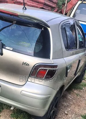 Toyota Vitz 2004 Beige