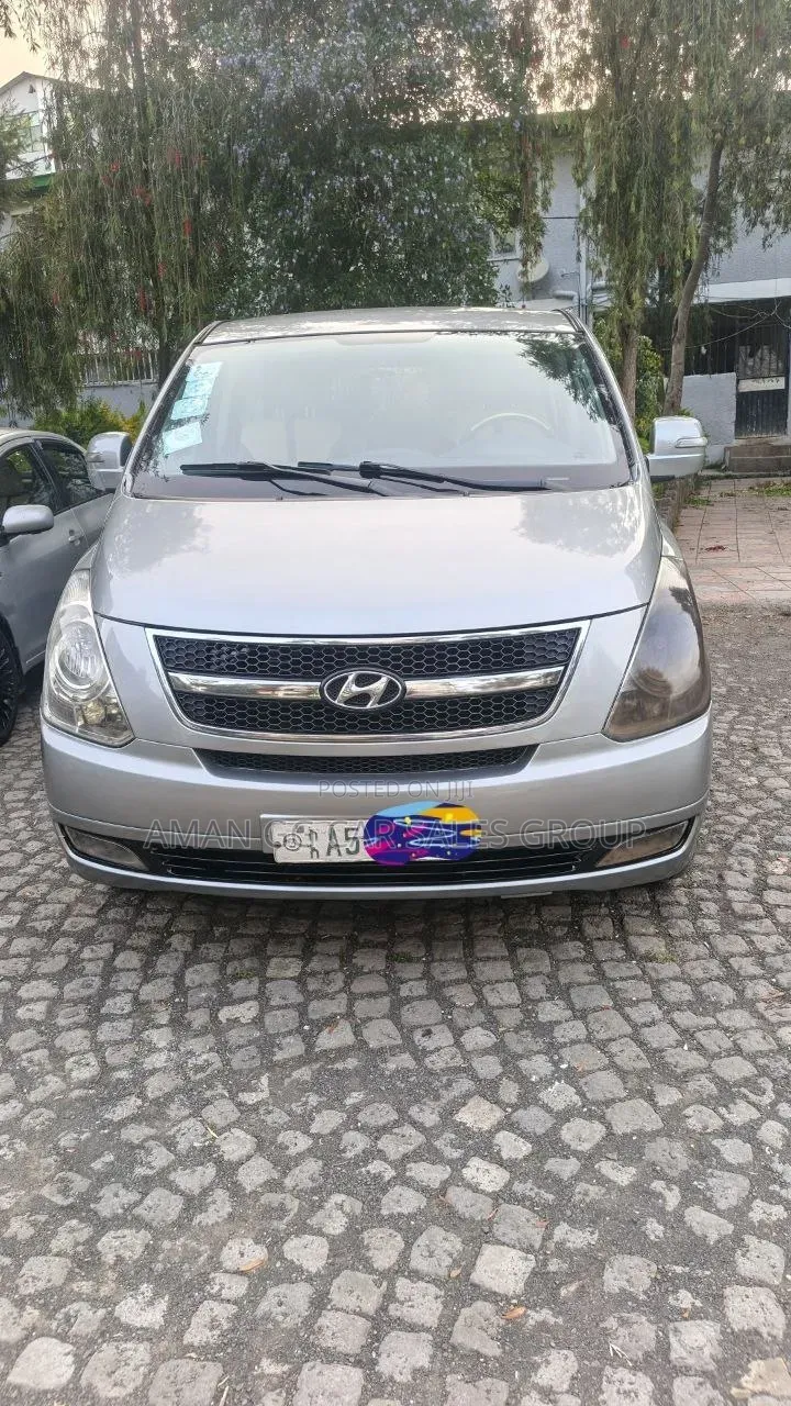 Hyundai Starex 2015 Silver