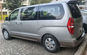 Hyundai Starex 2015 Silver