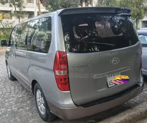 Hyundai Starex 2015 Silver