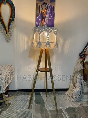 እጅ ስሬት በጣም ሚያምር መብራት
