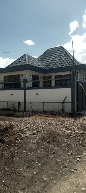 Furnished 5bdrm House in የሚሼጥ ቪላ ቤት ጣፎ140, Yeka for sale