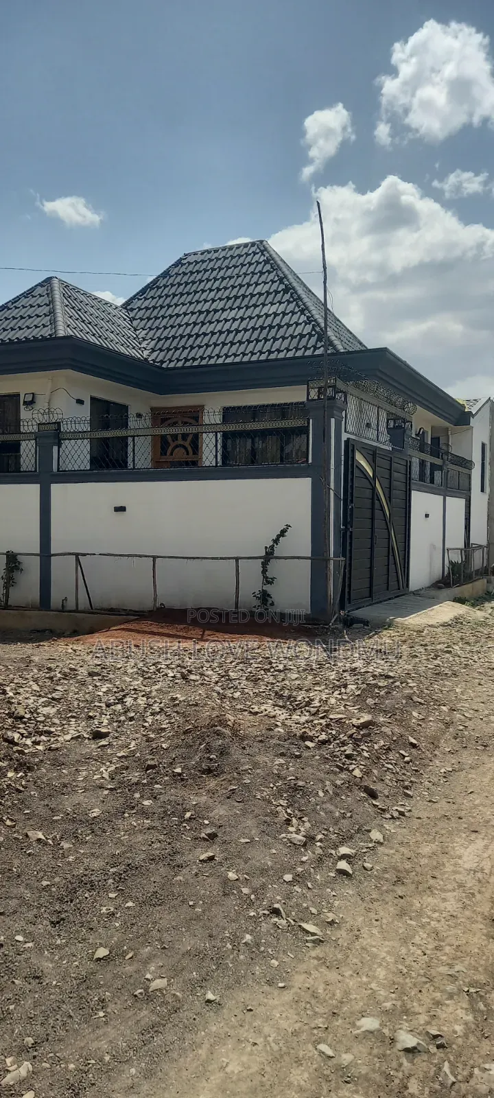 Furnished 5bdrm House in የሚሼጥ ቪላ ቤት ጣፎ140, Yeka for sale