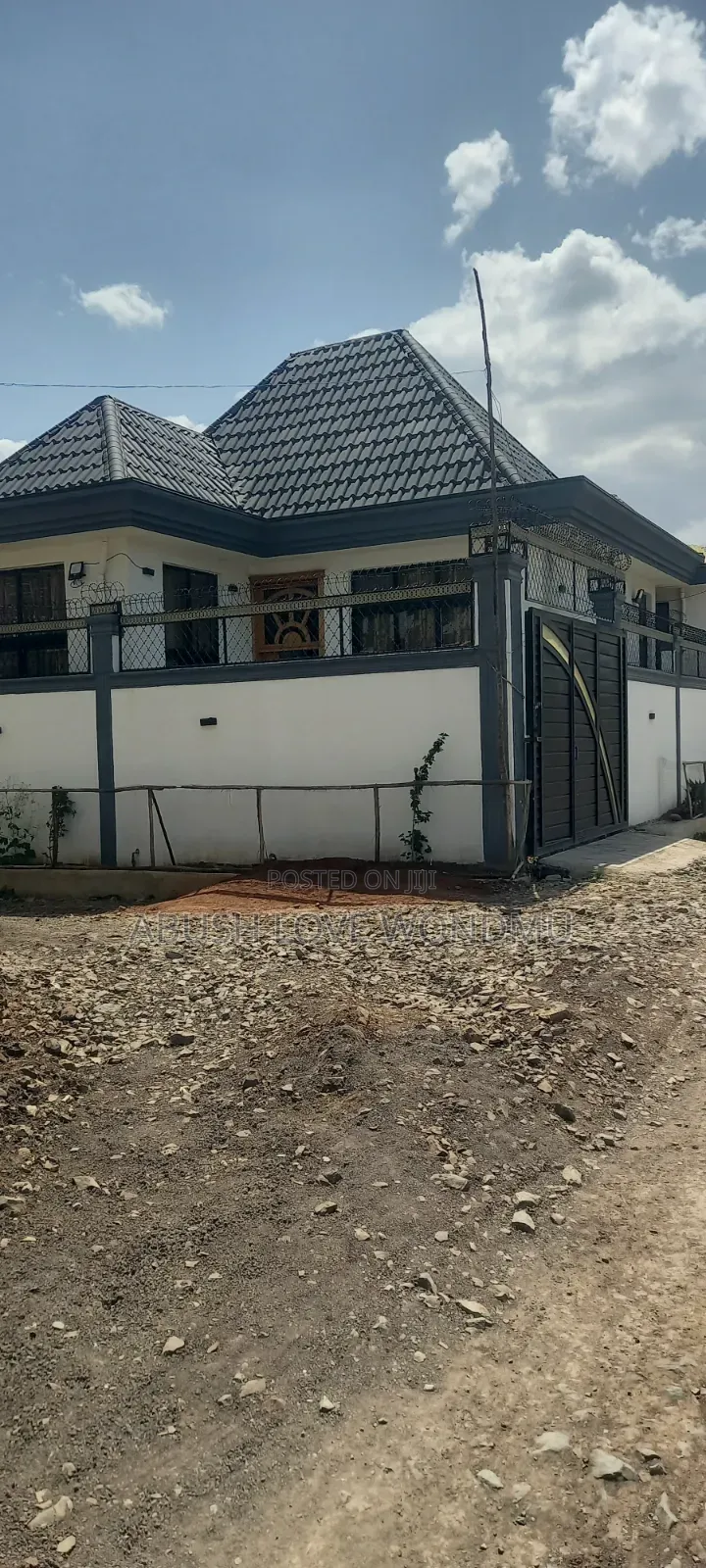 Furnished 5bdrm House in የሚሼጥ ቪላ ቤት ጣፎ140, Yeka for sale
