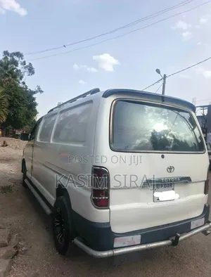 Toyota HiAce 2008 White