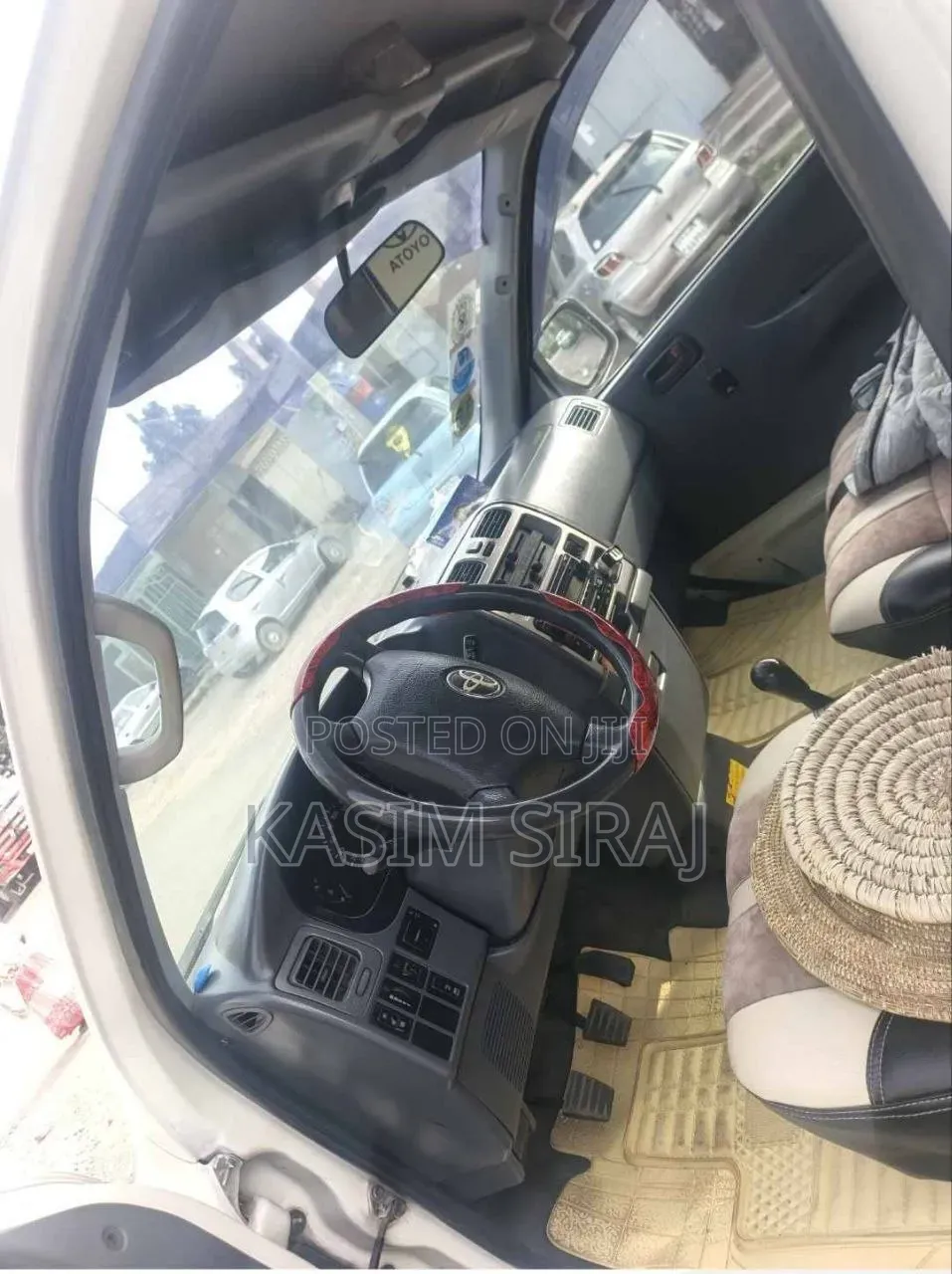 Toyota HiAce 2008 White