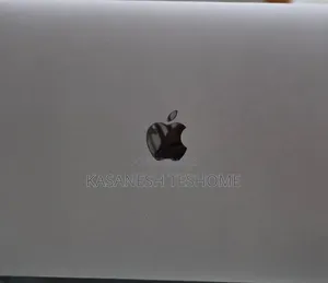New Laptop Apple MacBook 16GB AMD Ryzen 7 SSHD (Hybrid) 256GB