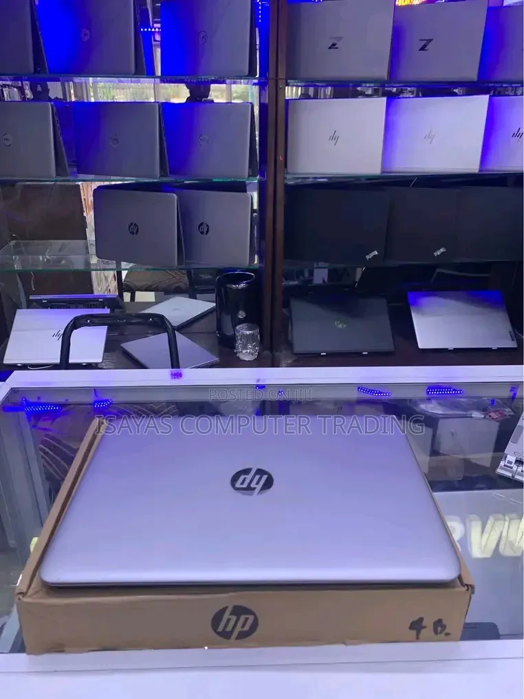 New Laptop HP EliteBook 840 G3 8GB Intel Core i5 SSD 256GB