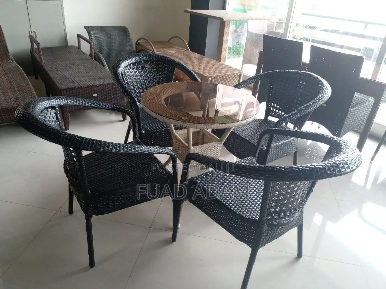 Outdoor Rattan Table 4 Chairs Set – Garden Furniture
ጠረጴዛ ከ4 ወንበር ጋር