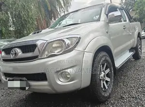 Toyota Hilux 2009 Silver