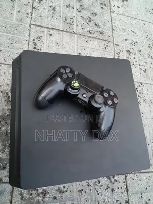 Playstation 4 Slim