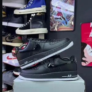 Nike Air Force 1 '07 Lv8 Sneakers