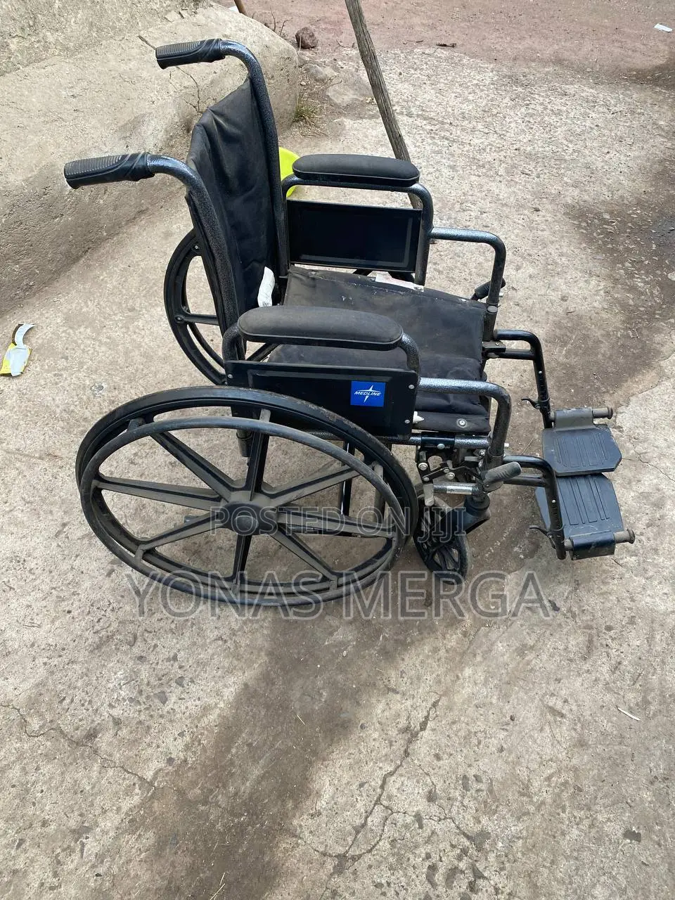 Wheelchair With Full-Length Arms曳葵we Make Healthcare Run Better.