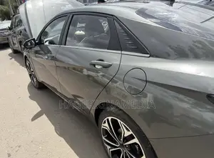 Hyundai Avante 2021 Black