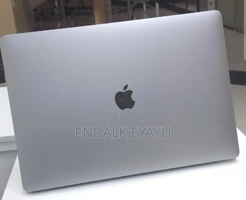 New Laptop Apple MacBook Pro 2017 16GB Intel Core i7 SSD 512GB