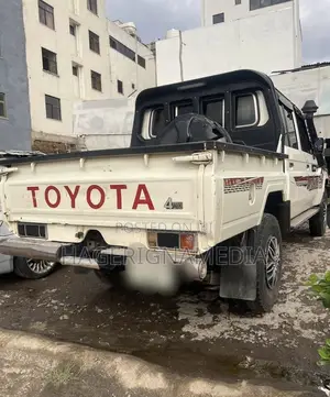 Toyota Land Cruiser 2020 White