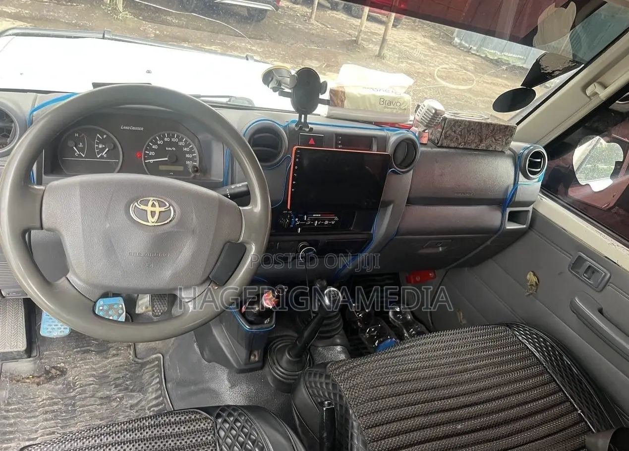 Toyota Land Cruiser 2020 White