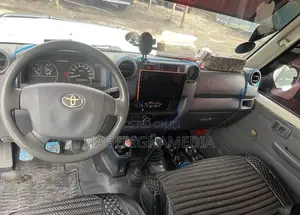 Toyota Land Cruiser 2020 White