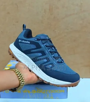 Colombia Ofl Water Proof Smooth Sneakers Made in Vietnam